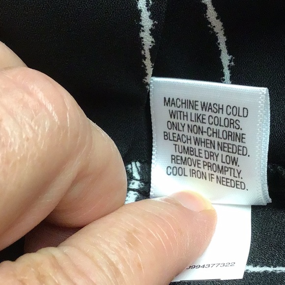 APT 9 ESSENTIALS ... long sleeves,  button down,  blouse XL blk & wht - Picture 7 of 10